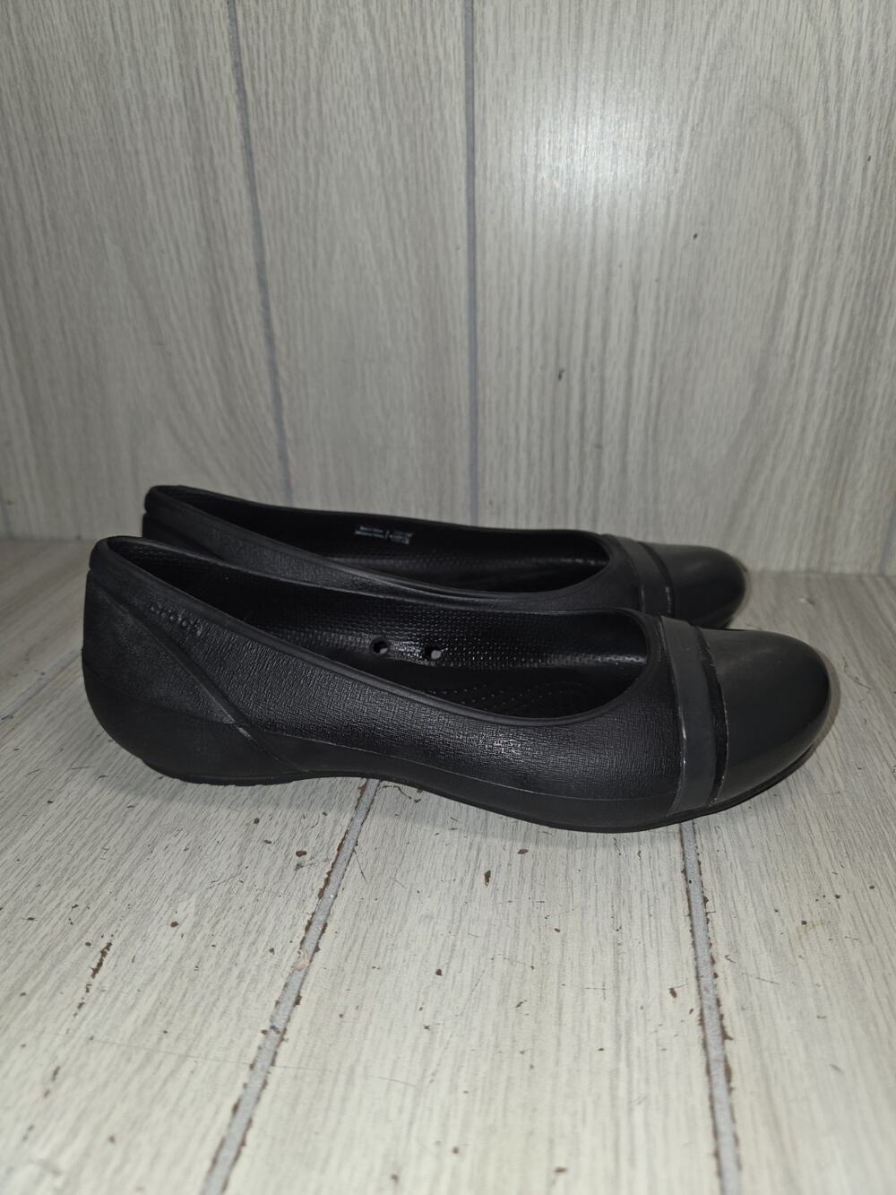 CROCS Molded Patent Cap Toe Flat Black Ballet Flats Slides Dress Shoes 6